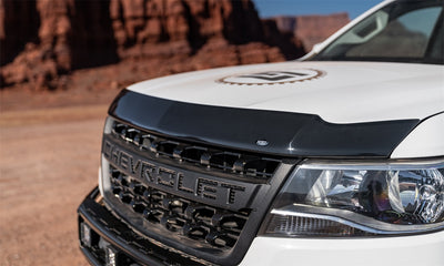 HKY_Aeroskin_smoke_18colorado_white_close_lifestyle_2842113.jpg