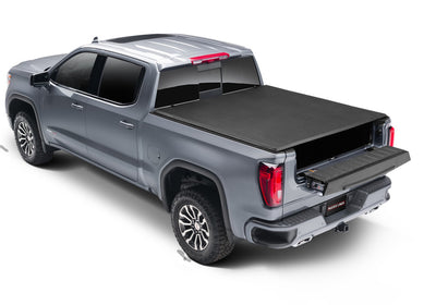 RL_EseriesSoftFold_GMCSierra_RearClosed_TailgateStep.jpg