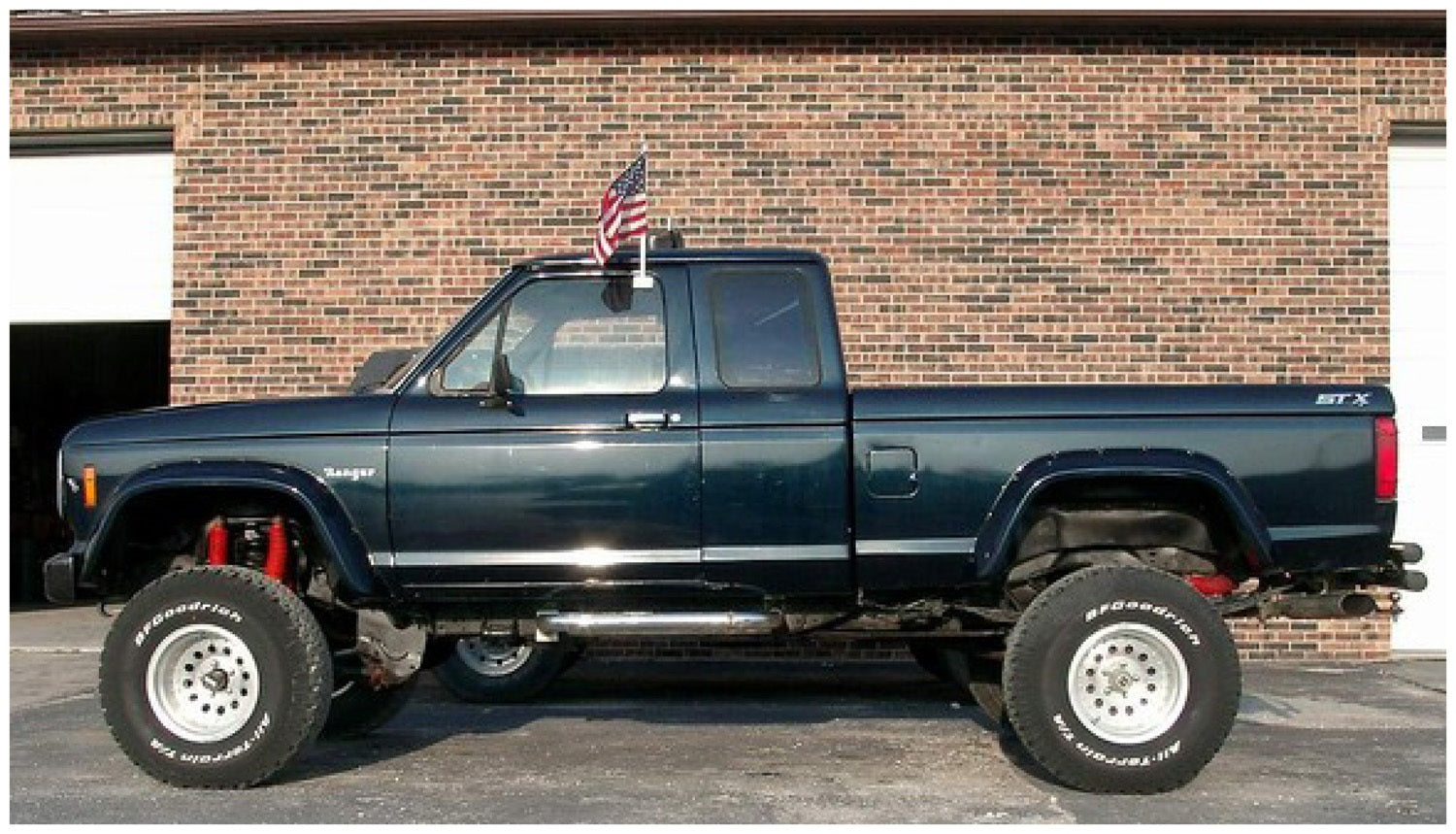 Bushwacker 21008-11 Cut-Out™ Fender Flares Bushwacker 21008-11