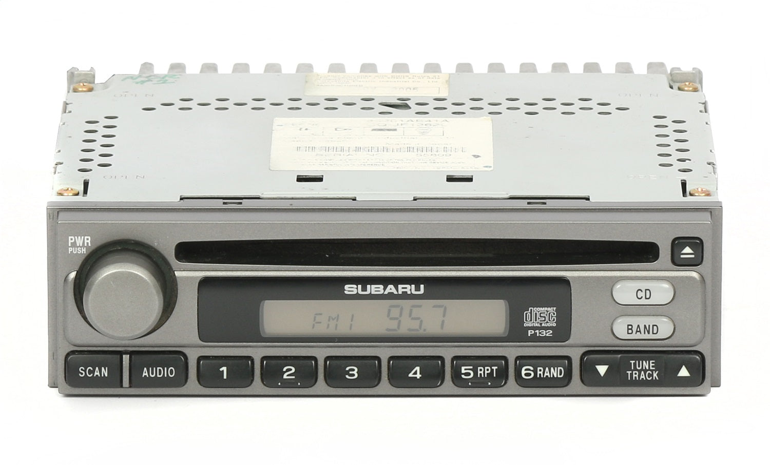 1 Factory Radio 638-58704-NOA2 AM FM Radio CD Player 1 Factory Radio 638-58704-NOA2