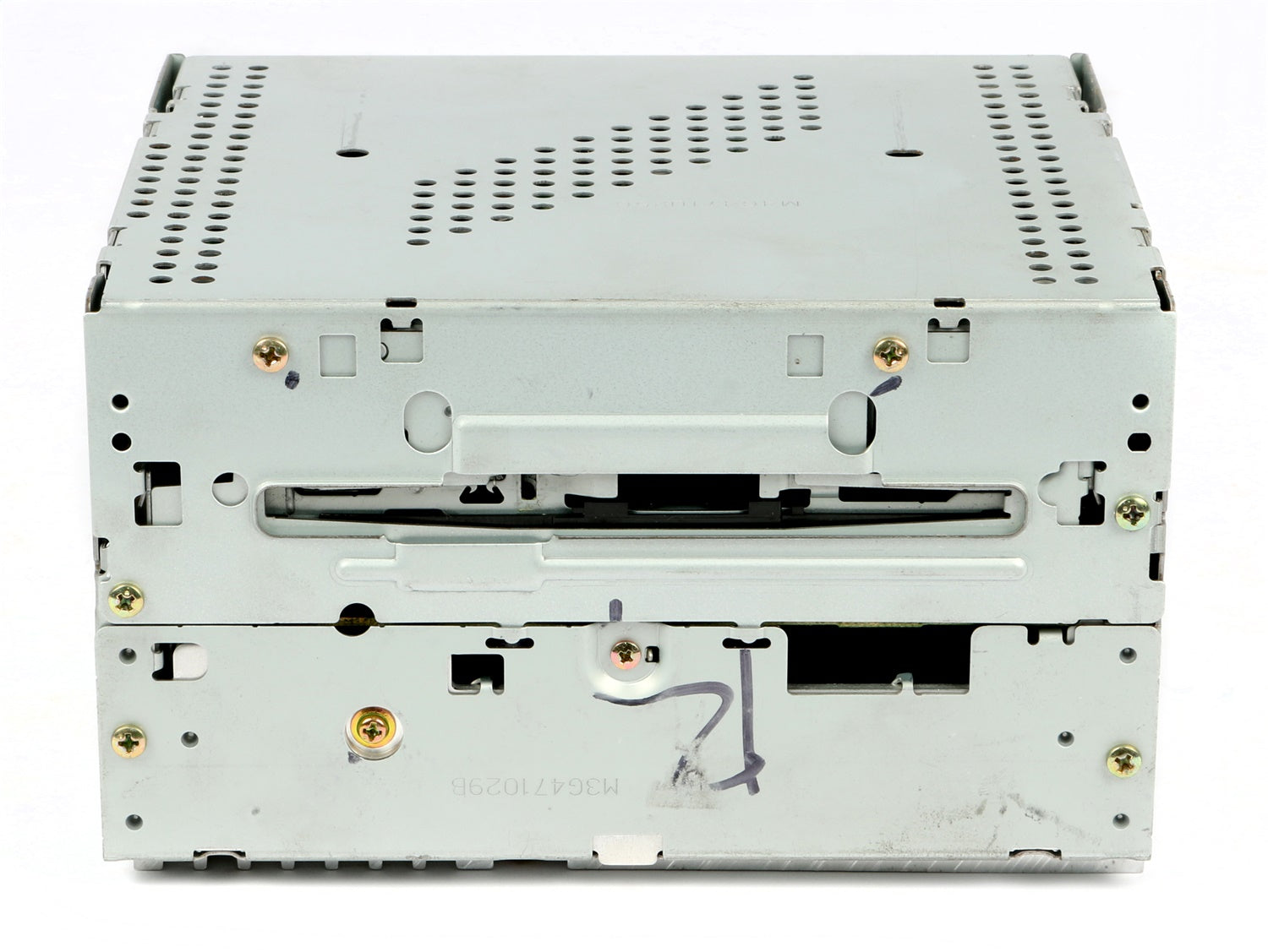 1 Factory Radio 638-58987-NOA AM/FM Radio 6 Disc CD Player 1 Factory Radio 638-58987-NOA