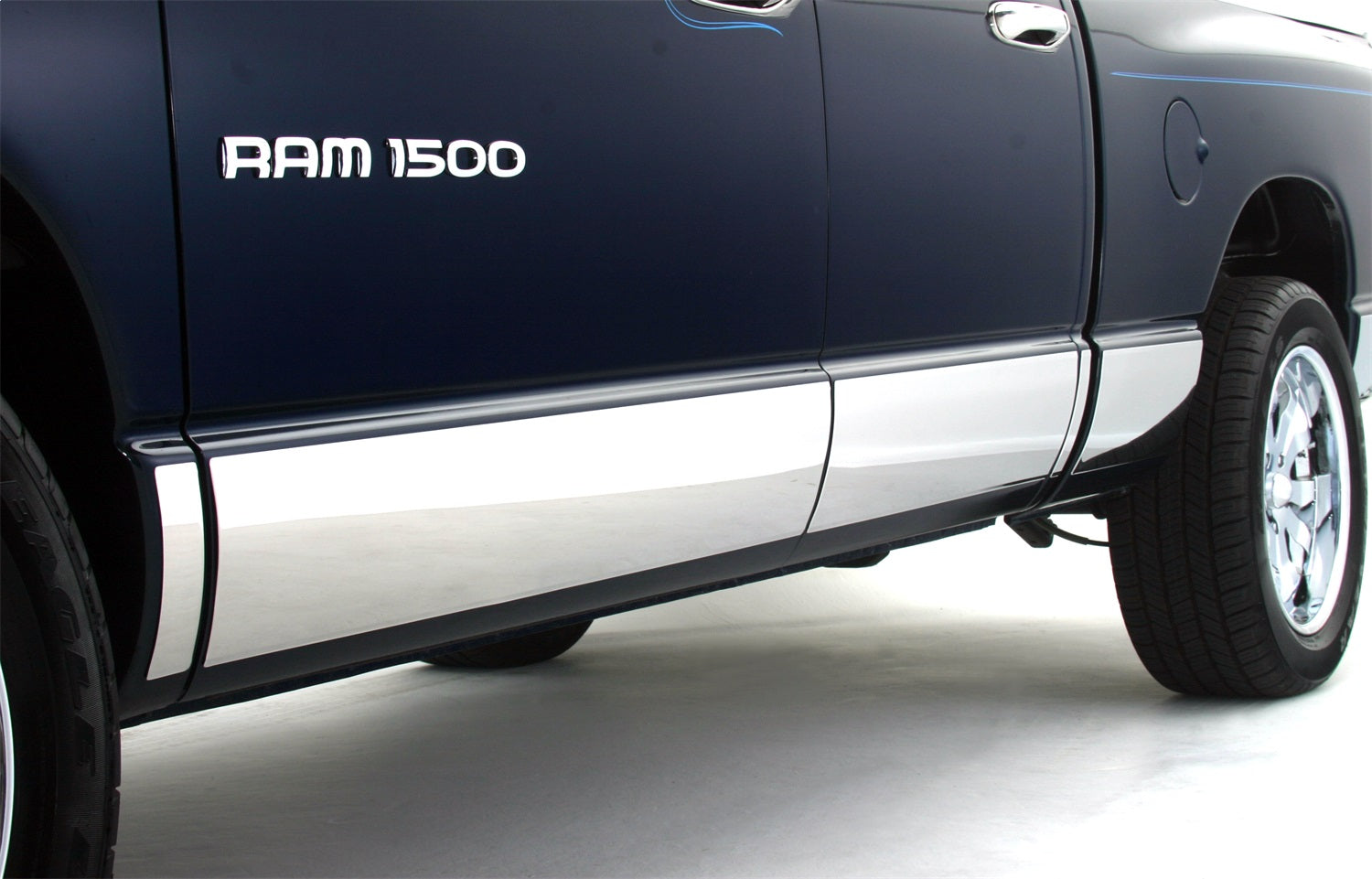 ICI T0251-304M Rocker Panel Molding ICI T0251-304M