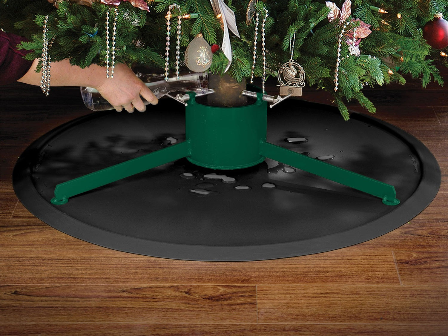 Weathertech IDMCTM1BK Christmas Tree Mat; Black; Colored Box; Weathertech IDMCTM1BK