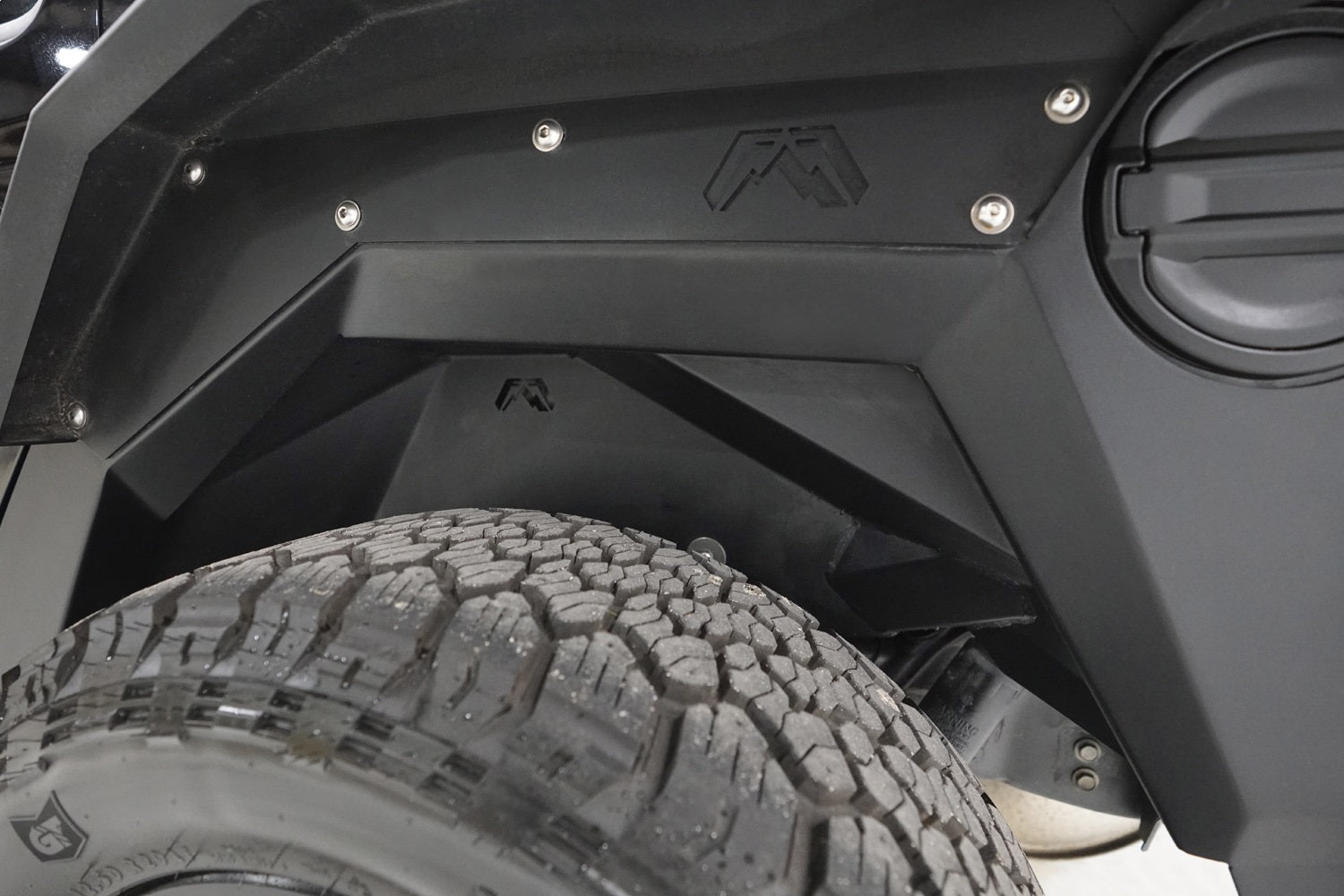 Fab Fours JL1008-B Inner Fender; Bare Steel; Rear; For PN[JL2001-B]; Fab Fours JL1008-B