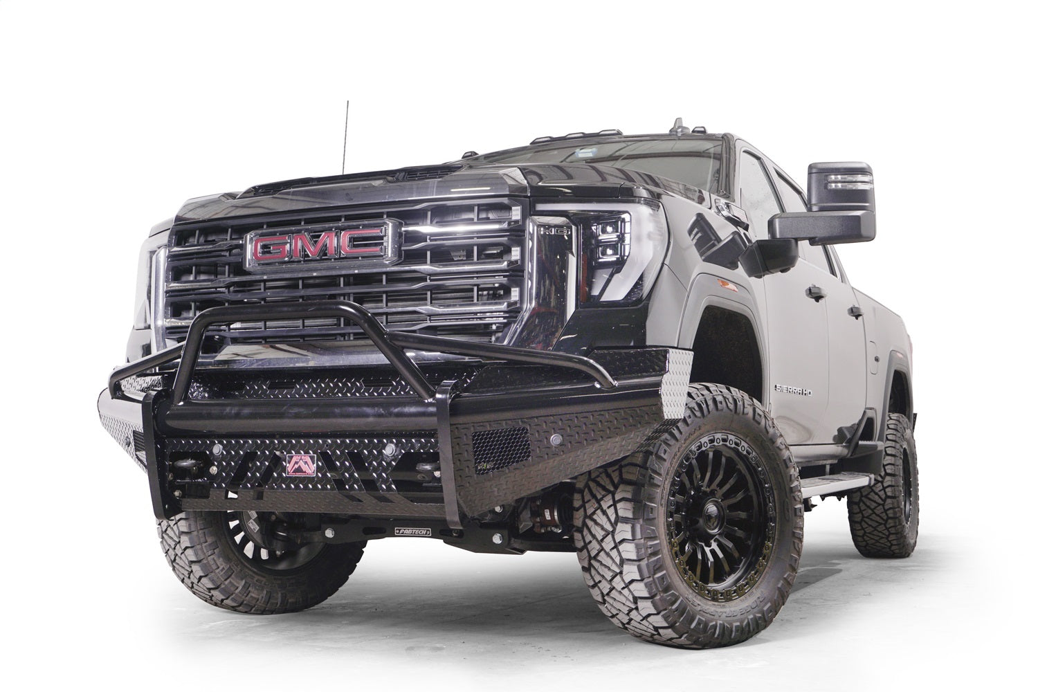 Fab Fours GM24-S6262-1 Black Steel Front Bumper; w/ Pre-Runner Guard; w/ Sensor; Incl. Tow Hooks; Fab Fours GM24-S6262-1