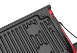 RL_UnderRailLiner_20Gladiator_Tailgate_Detail.jpg