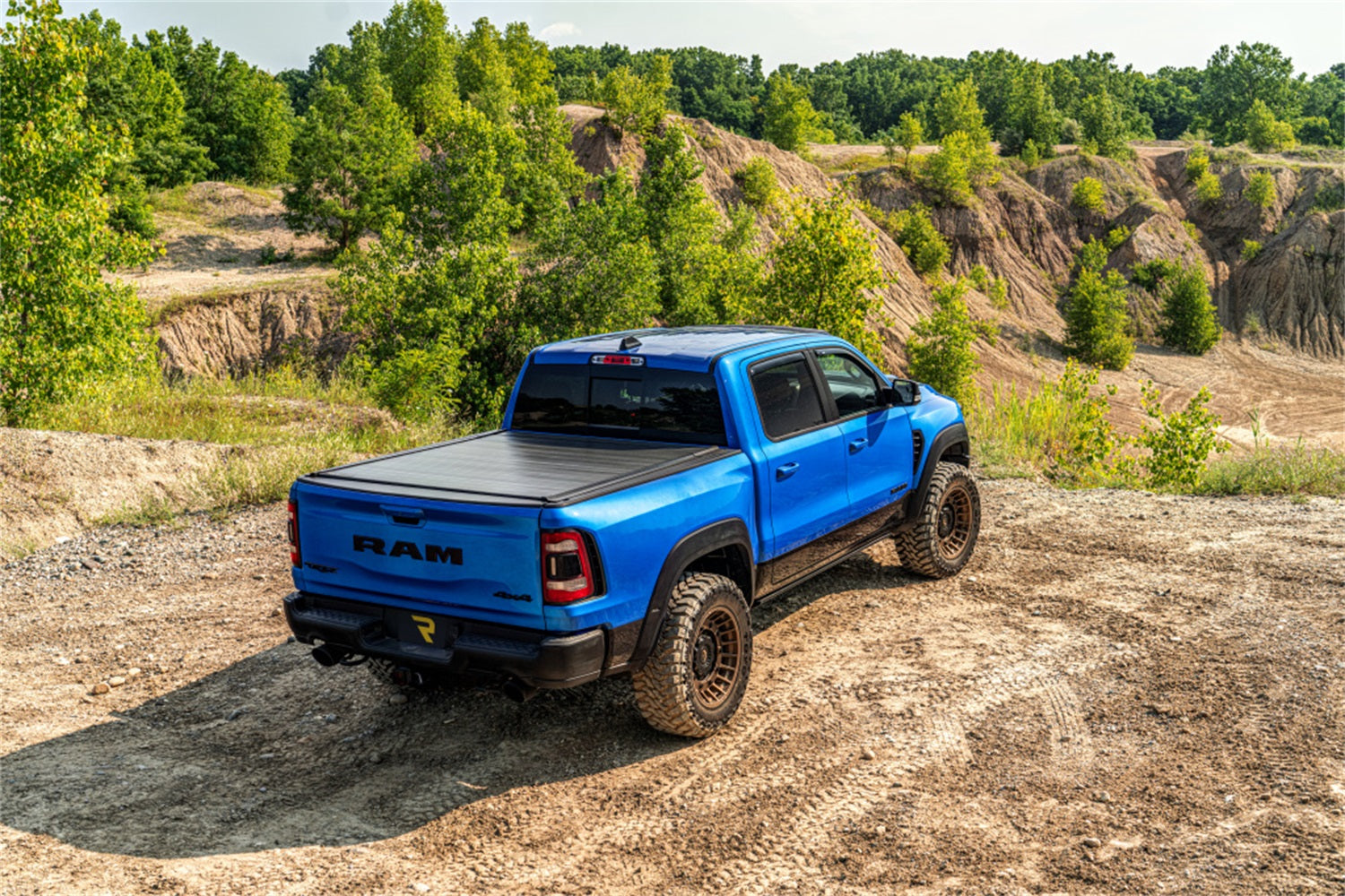 Retrax 30831 Tundra CrewMax 5.5ft. Bed Retrax 30831