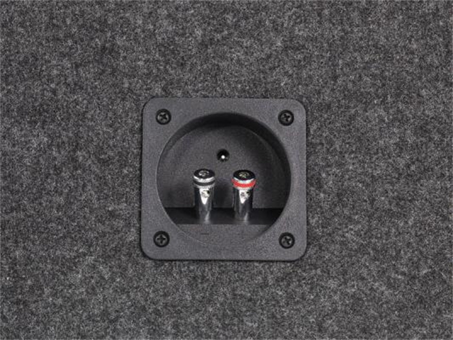 Scosche SE102CC Sealed Dual Subwoofer Enclosures Scosche SE102CC