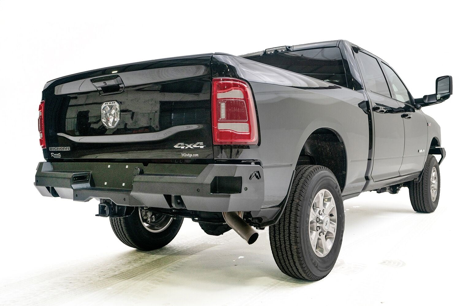 Fab Fours DR19-W4451-B Premium Rear Sensor Bumper; Bare; Plate Steel; Fab Fours DR19-W4451-B