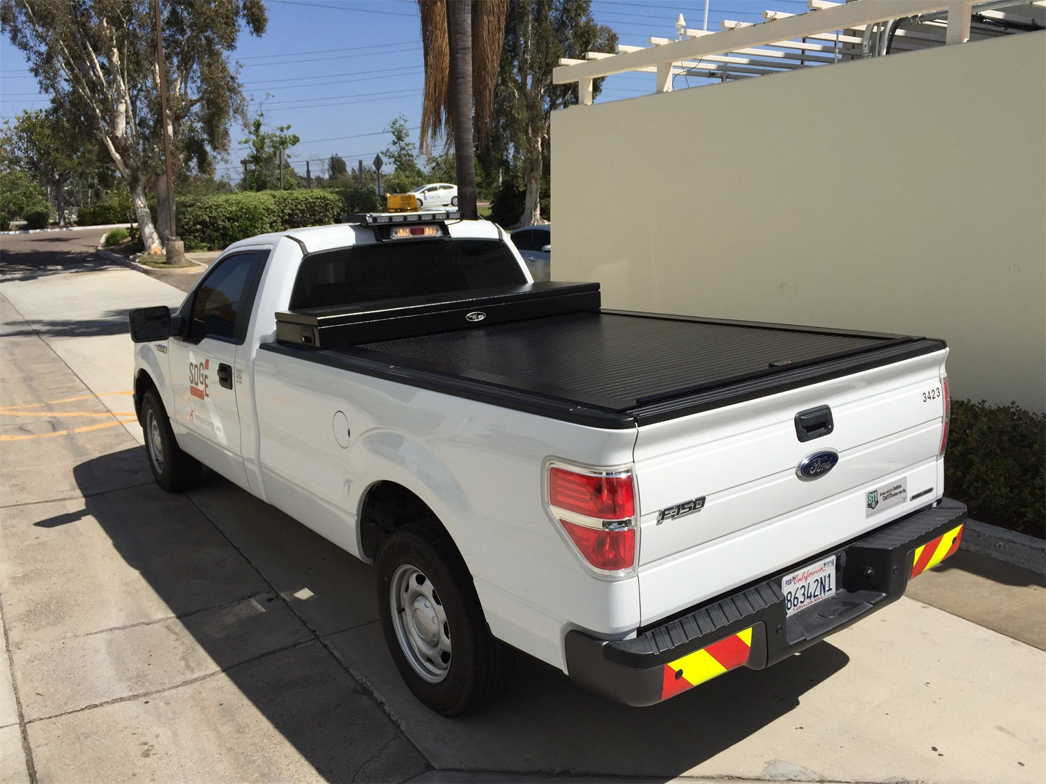 Truck Covers USA CRT302 Full Size Toolbox and Hard Retractable Roll-up Tonneau Cover Combination Truck Covers USA CRT302