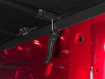 tp_soft-trifold_details_04handlelatch.jpg